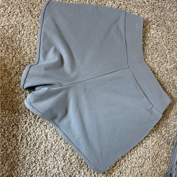 Abercrombie & Fitch Gray Pullover and Shorts Set - Picture 4 of 4